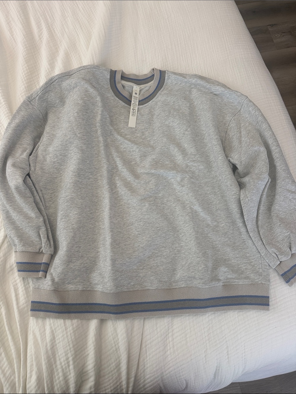 Lululemon Perfectly Oversized Ringer Crew in Heathered Core Ultra Light Grey